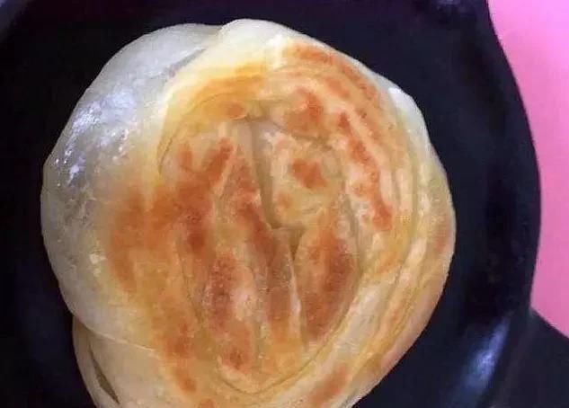 懒人早餐饼,手不沾面,一搅一卷下锅煎,松软又筋道,比油条好吃