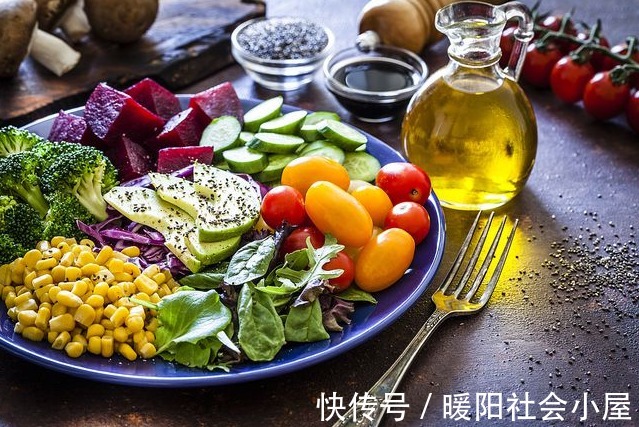 肝细胞|身上这种“小红点”或在代表肝脏出大问题了,别再拖,快去做肝CT