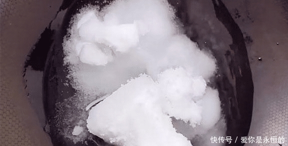  一把面粉，3个鸡蛋，教您在家做小零食，外甜内香酥，孩子都爱吃