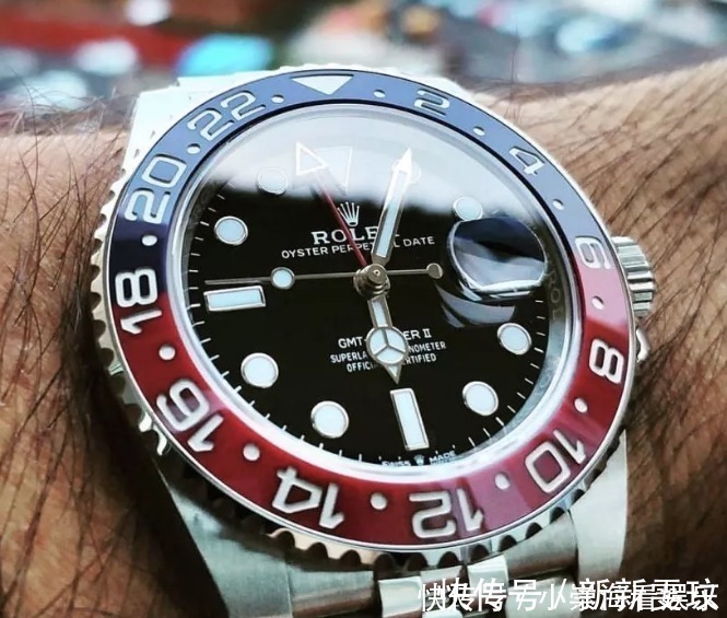劳力士|红蓝碰撞，“毒”领风骚！戴上这样的劳力士腕表还会有别的奢求吗