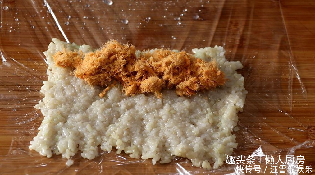  外酥|白粽子别只知道蘸白糖吃，试试新吃法，外酥里糯，越吃越香