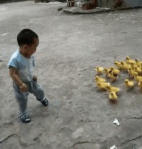 |搞笑GIF: 这样的新娘要不得 客人刚新娘就原形毕露了