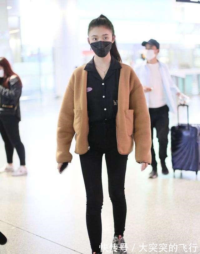 穿搭 秋冬必备的“摇粒绒外套”,今年流行这4种穿法,温暖又高级!