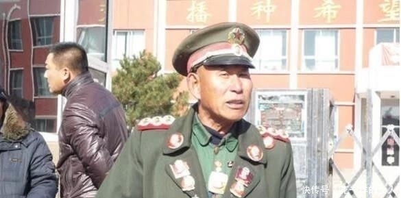 强渡大渡河|老红军想见开国元帅,警卫员不让进,说出“外号”元帅亲自来迎接