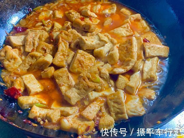 酱料|以后豆腐就这样吃,做法简单鲜香辣爽,出锅一口一个真解馋。