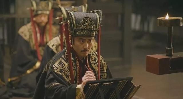 始皇帝|秦朝亡于始皇帝,汉朝亡于汉武帝,为什么说秦皇汉武才是真正的亡国之君?