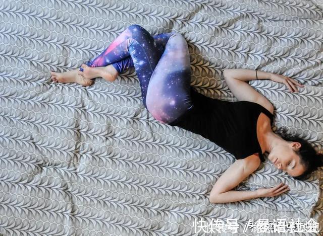 垫面|每天练习这样一套床上瑜伽,千年老腰再也不痛了