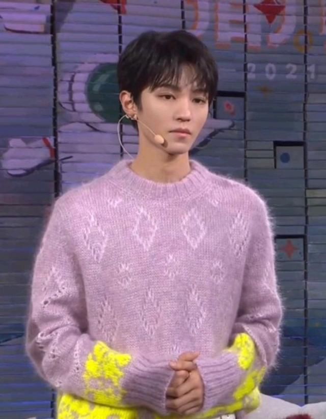 《恰好是少年》录制，王俊凯状态回归，与董子健、刘昊然结伴出行