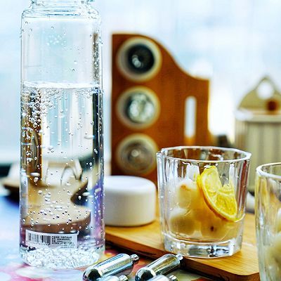 荔枝柠檬气泡水