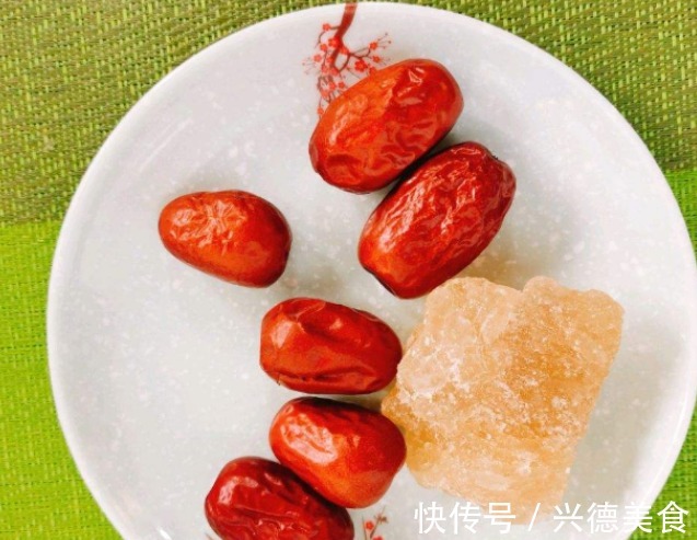 木瓜籽|木瓜和它天生一对,称“穷人的阿胶”,除老雀斑,补血养颜还补水