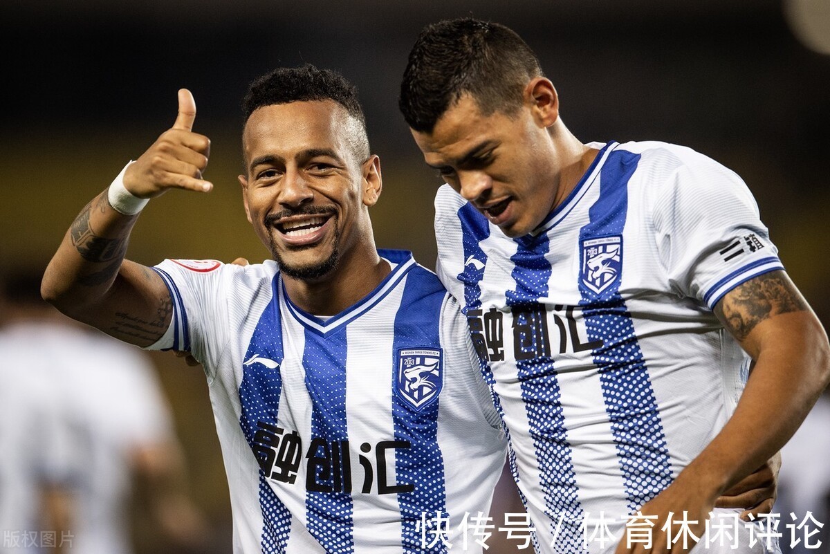 贾德松|贾德松,“真的紧”,一个赛季三个冠军一个MVP,2021赛季大赢家