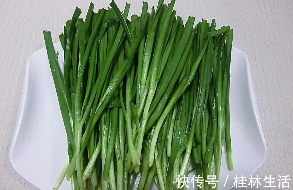 维生素c|长期便秘的人, 这几种食物要多吃, 调肠胃通宿便, 远离困扰