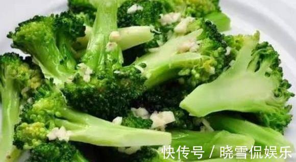 维生素c|西兰花虽好,防癌,降三高,但必须绕开以下2种食物,很多人吃错