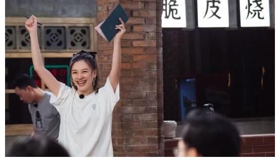 播放量破10亿的神仙综艺！老夫老妻的甜蜜互动，这瓜我磕定了