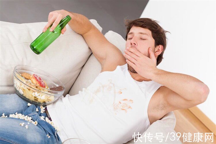 乳腺|女子乳房肿瘤拖15年不治：自以为没事，没想到差点人就没了