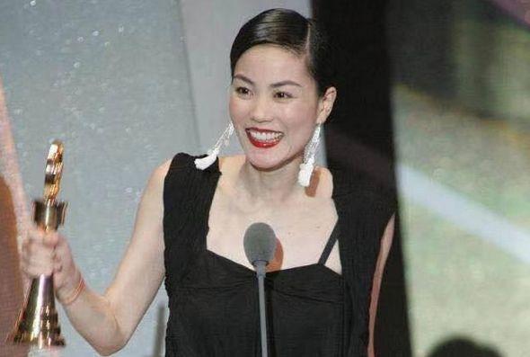 王斐|马云3次开天价邀请王菲唱歌，为何都被拒绝，天后果然是天后