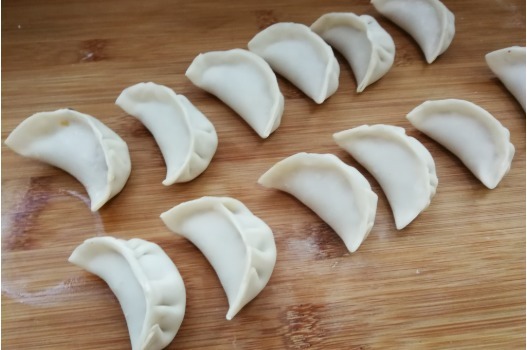 吃法|饺子别再水煮,这种吃法端上桌,孩子吃得更香,简单营养一看就会