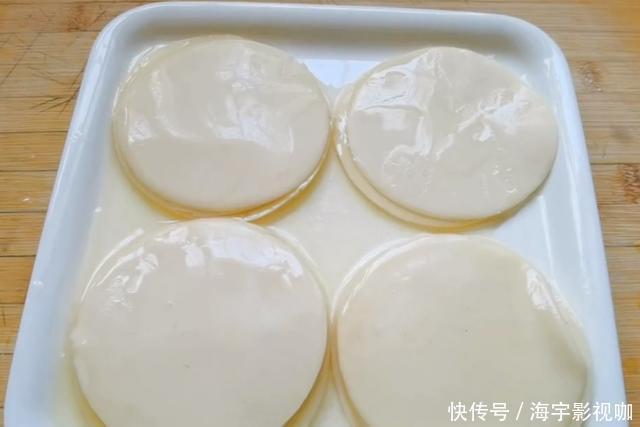  全家人|早餐别再吃油条了，1块钱饺子皮，一擀一卷，5分钟解决全家人早餐