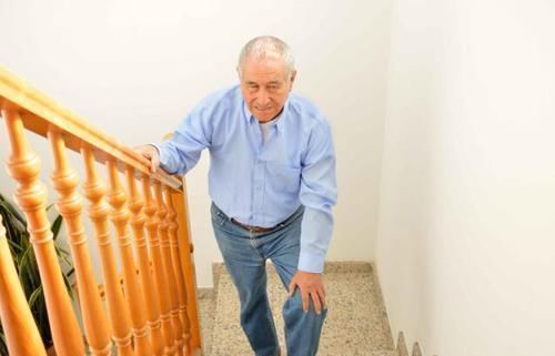 身体|人老腿先衰，腿部出现5个症状，意味着身体已经开始衰老了