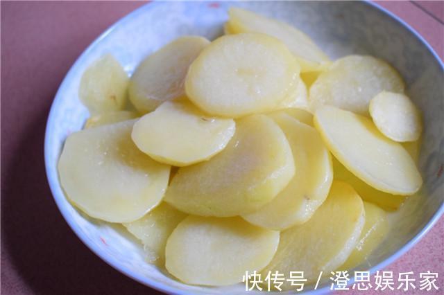 第一次带男友回农村老家,妈妈亲手准备一顿饭,男友却一口没吃