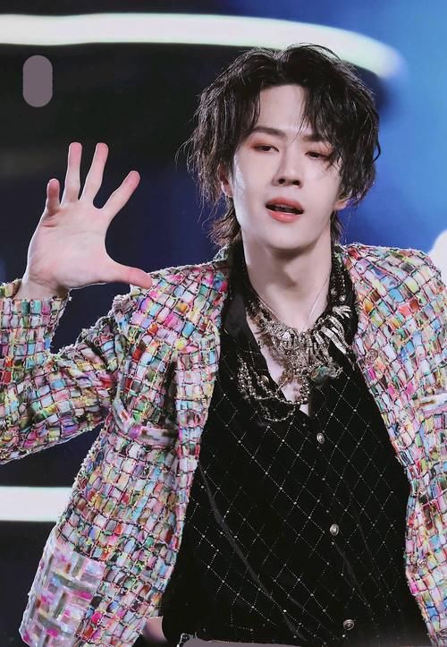 劉憲華|工作人員透露《這街》細(xì)節(jié)：只有王一博第二天帶隊