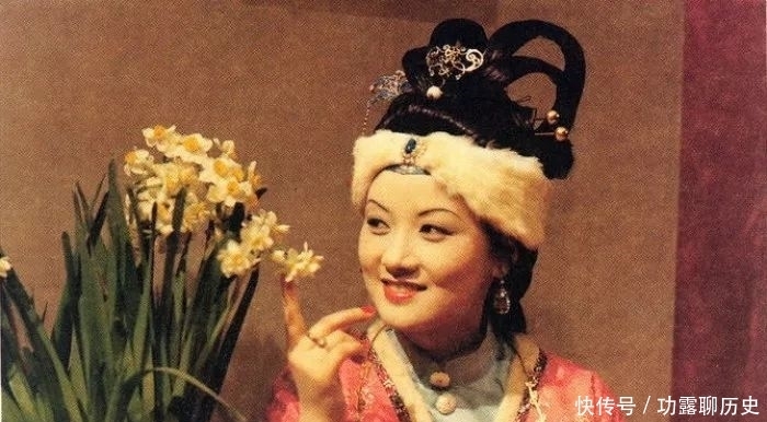 花样|看到了红楼梦里贵族过年的花样美食后,我馋得怀疑起了自己的人生