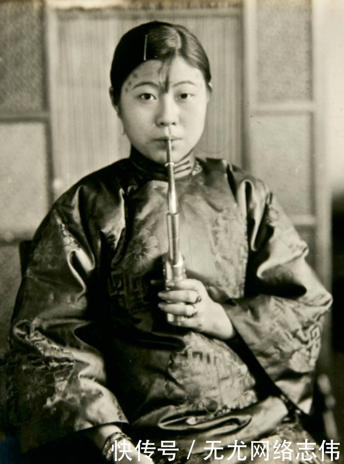 清代|一些民国女子和清代女子的老照片