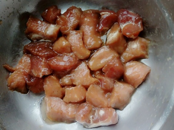 入伏了这样做米饭,简单省事,有饭有菜,米粒饱满入味,孩子爱吃