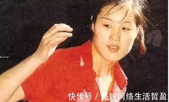 运动员|烟酒不离身的乒坛一姐，曾拿下59块女乒金牌，二婚后被宠成少女