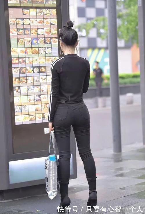 成熟|成熟和性感最适合的穿搭色就是黑色