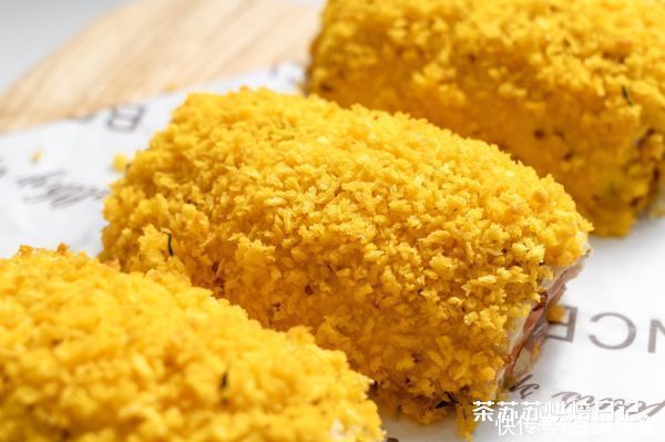 30g|据说这个时候吃酥皮芝士鸡肉卷，是最好的