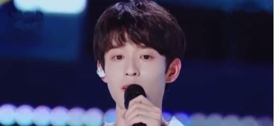 一声姐夫大过天,张哲瀚粉丝疯狂为吴宇恒投票,出道位可以预定了