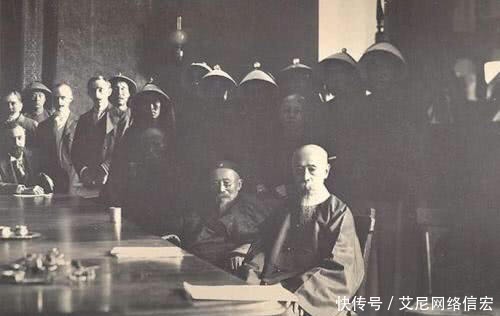 男人|晚清名臣李鸿章罕见老照片：儿媳妇真漂亮，女儿嫁给了一个老男人