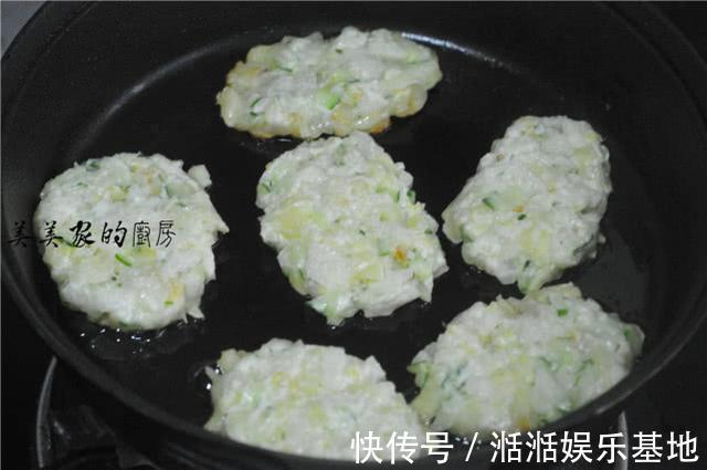 此早餐不用早起，10分钟上桌，比馒头煎饼好吃，儿子最近着迷了！