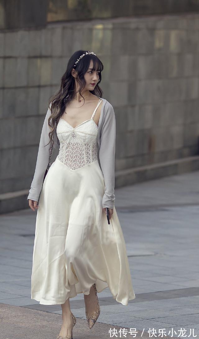 颜色 连衣裙穿出前卫时尚感,突显美丽曲线,很有优雅气质