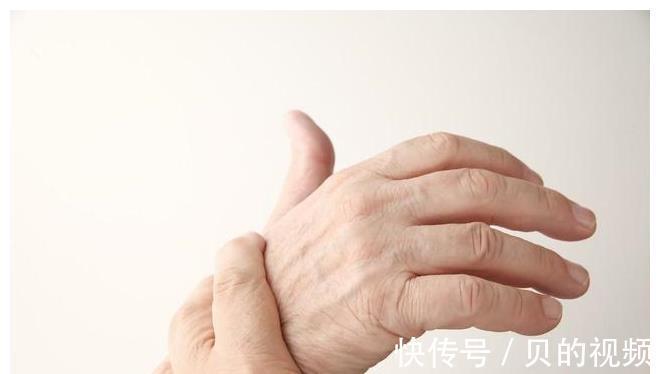 祛湿|舌苔发黄发厚、粘腻?湿气重有哪些表现?告诉你答案