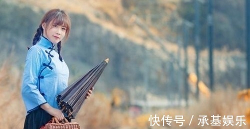 江航!十赋感伤清秋词:无尽清愁任嗟叹,凭栏对酒赏花黄