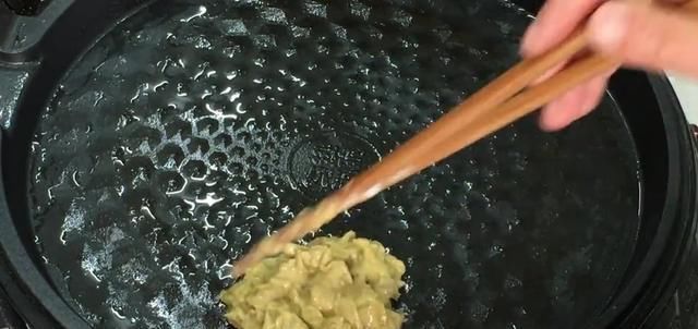 鸡蛋|3个鸡蛋2个茄子，不蒸也不炒，不用一滴水，比大鱼大肉还要好吃