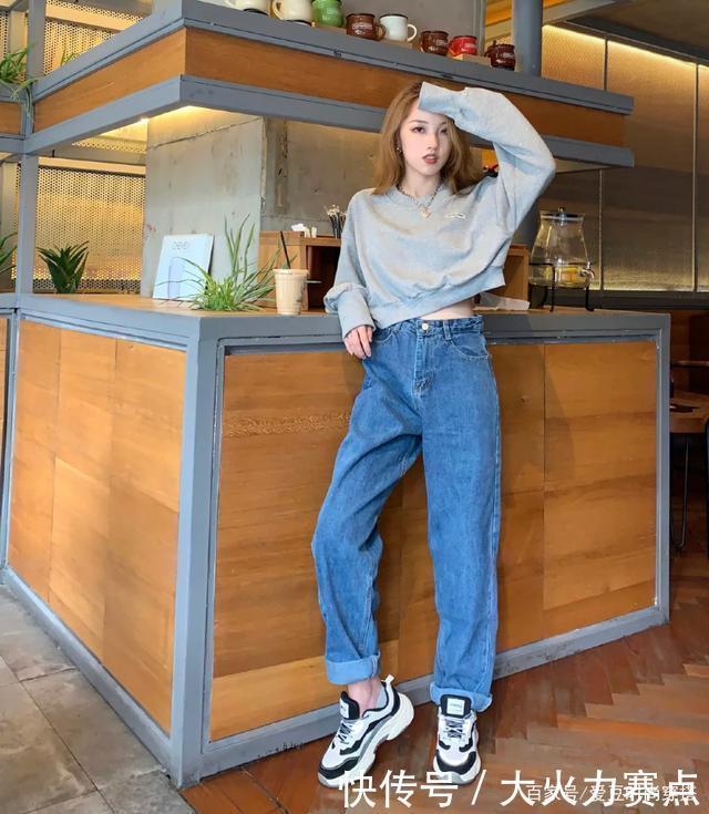  卫衣|卫衣这么穿，真的显胖又显矮