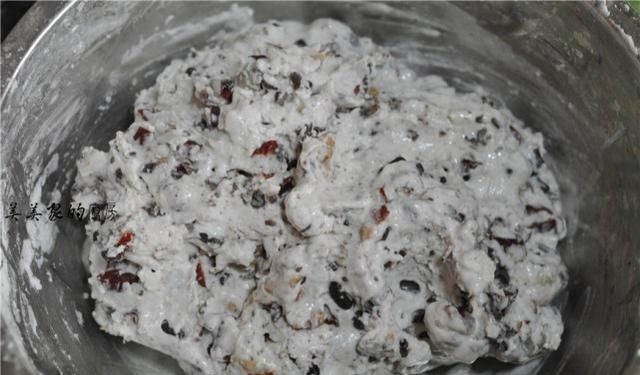 大家都蒸馒头，我却最爱它，不用发酵不揉面，香糯柔软真美味