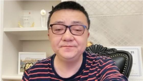 邝兆镭|搞青训发家致富？董路卖面，邝兆镭卖水，足球小将家长们做起买卖