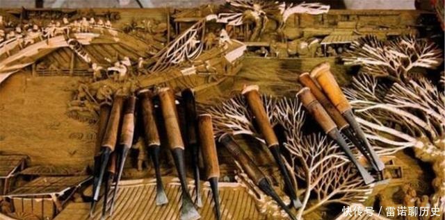 文物|他拿3套房子换木雕,被岳母大骂后跑去鉴宝,专家能说实话吗