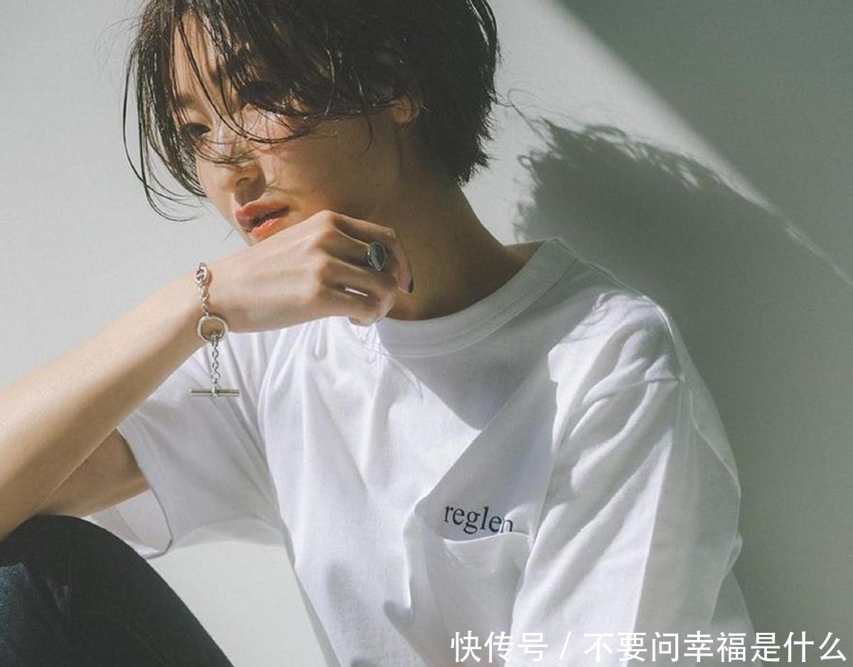 发型|女人50岁以后,剪发型要认准了,最好避开这3款!试试另外3种