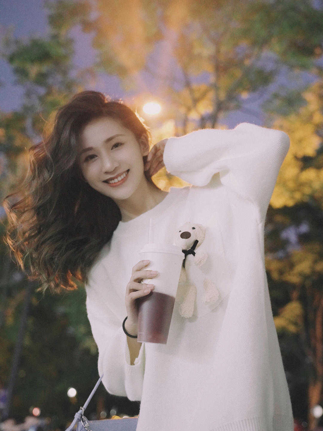 运动鞋|又是一个毛衣的季节,微胖女孩又能很美,拒绝土气就这样穿搭,