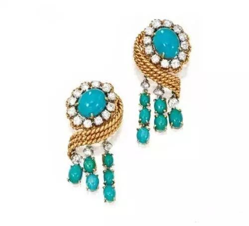 蓝色系宝石大家族：蓝钻石、蓝宝石、坦桑石、托帕石…通通教你分清楚