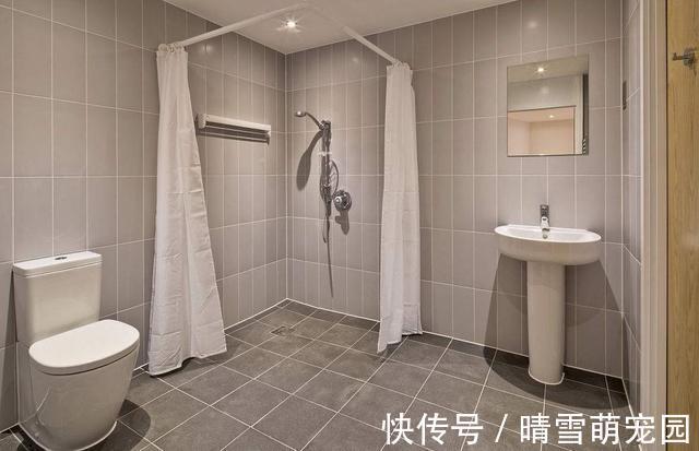 干湿分离|卫生间做了干湿分离依然到处都是水?只有一道隔断,不算干湿分离