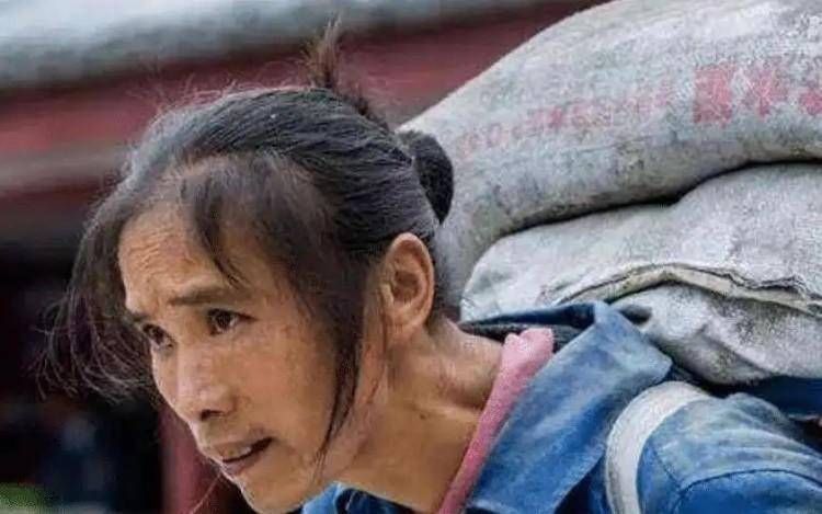 回顾河南懒人杨锁:8岁还不会走路,吃饭全靠喂,23岁饿死在家中 - 360娱乐,你开心就好