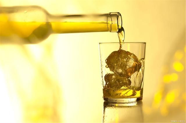 心血管疾病|糖尿病人喝酒,后果究竟多严重这2个危害需谨记,以免血糖失控