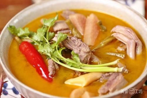  冬天最喜欢的暖胃吃法，热热乎乎煮一锅