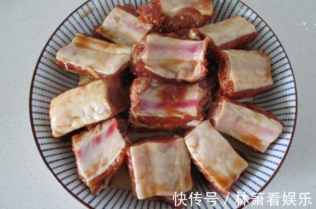 农家小炒美味，青椒鸡简单好吃，味道棒，自己最爱豆豉蒸排骨